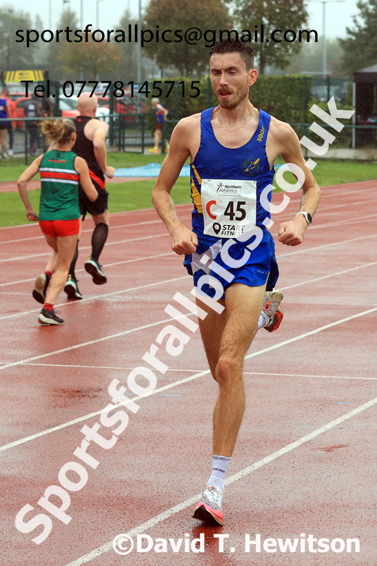 Senior Mens 6 Stage 2025 Northern Athletics Autumn Road Relays, Leigh, Lancashire. Photo: David T. Hewitson/Sports for All Pics